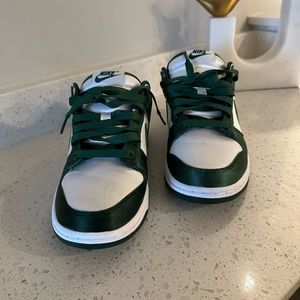 Nike Dunk Low ‘Satin Green’